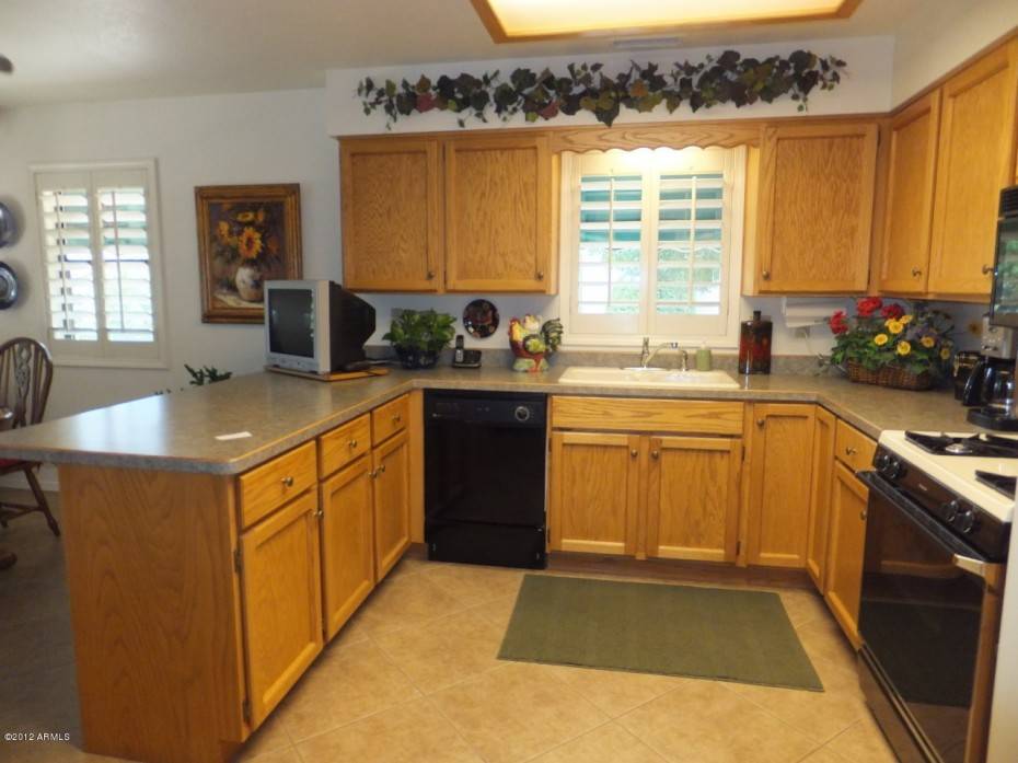 Kitchen Remodel Ideas On A Budget With Inexpensive Maple Kitchen Remodel Ideas On A Budget With Inexpensive Maple Cabinet