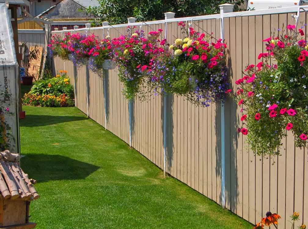 5 Mid Century Modern Fence Ideas To Complete Your House Look