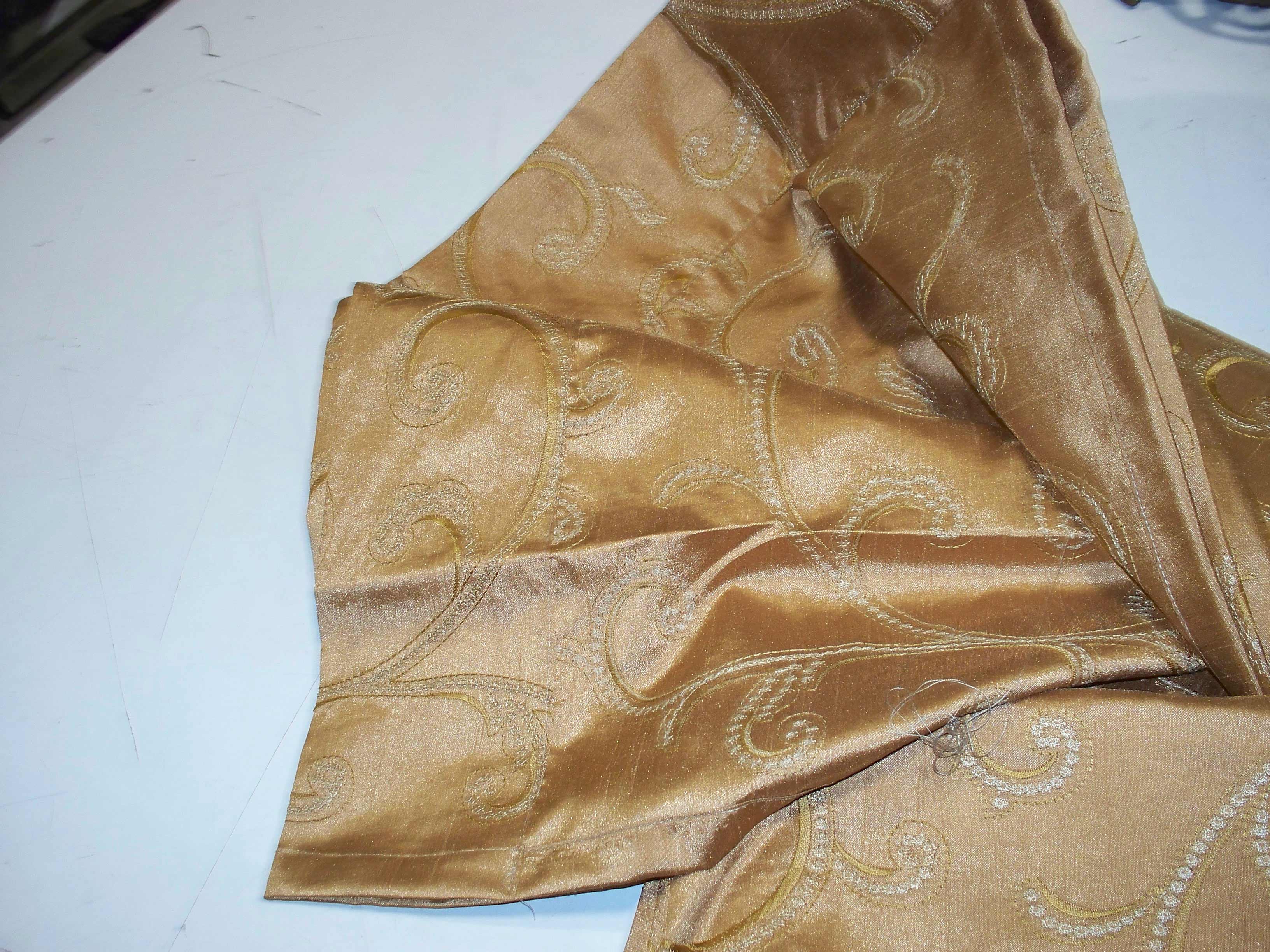 Brushed Gold Curtain Rod 02